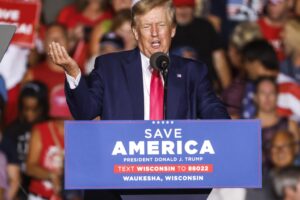 Trump sfida i magistrati e si prepara al 2024