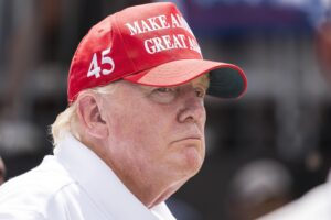 Diffusi solo metà documenti del Trump-gate