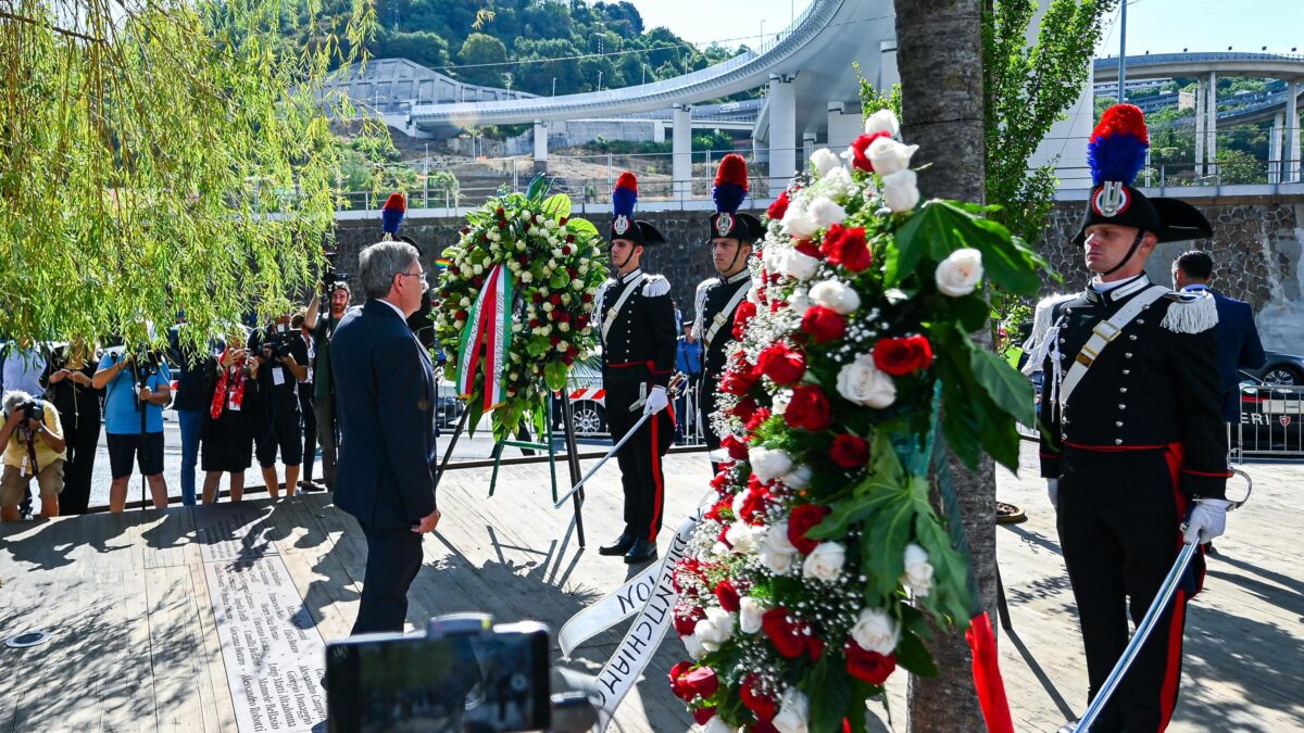 Ma dopo il crollo del ponte Morandi i Benetton hanno ricevuto 16 miliardi