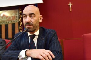 «Cifre illogiche, serve indagare sui decessi»