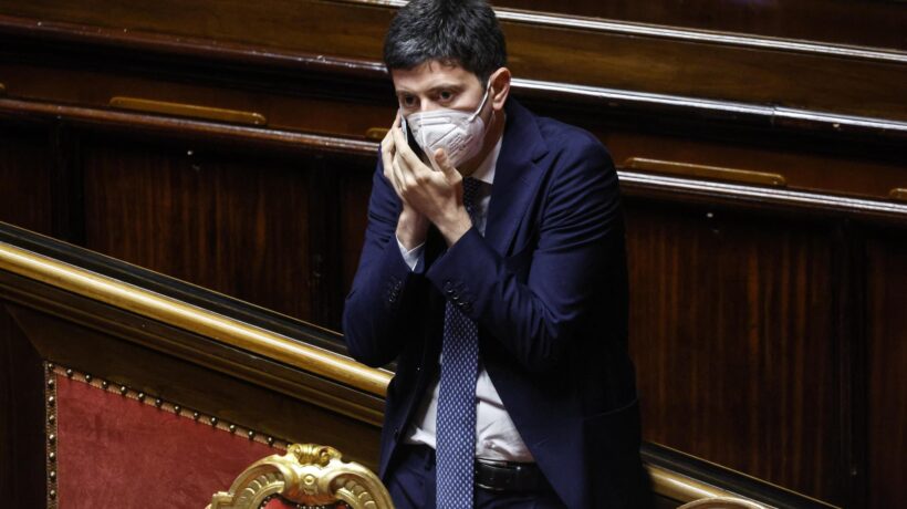 Speranza resterà senza poltrona se il Pd ottiene meno dell’8% a Napoli