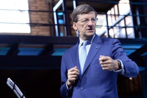 Interrogazione di Fdi sulle nomine di Colao e Franceschini