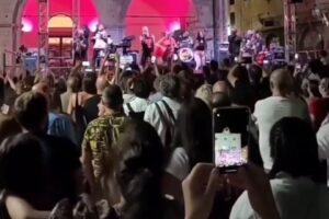 La Regione Lazio finanzia falce e martello
