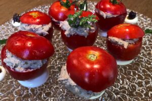 Cuciniamo insieme: pomodori tonnati