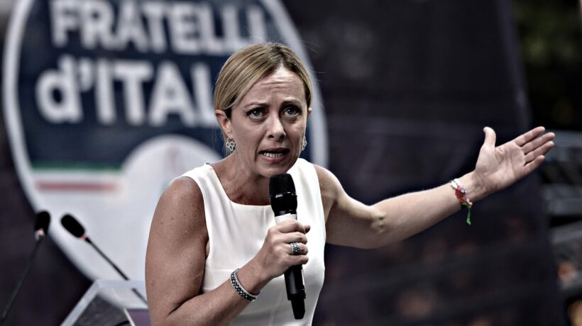 La fissa per la Meloni travia i dem: «Viva le devianze». Cioè droga, alcol e violenza
