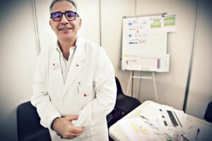 No vax riabilitati dai mullah dei sieri