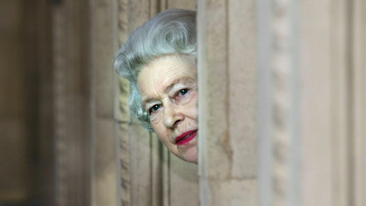 Addio alla più grande regnante: è morta Elisabetta II