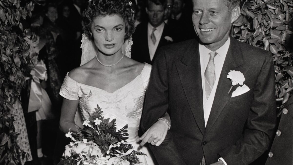 Effemeridi: dal matrimonio Kennedy-Bouvier al debutto delle Br