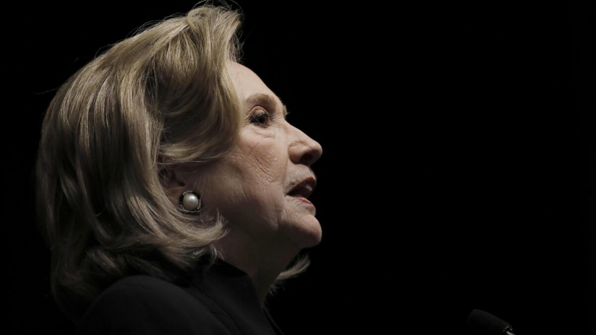 Documenti classificati: quel sospetto di doppiopesismo sui casi di Trump e Hillary Clinton