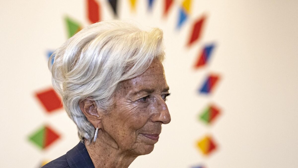 La Lagarde premia lo studio che smonta le teorie Ue: tassa sulla CO2 crea povertà