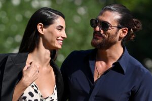 Can Yaman torna in tv nei panni di un tenebroso ispettore