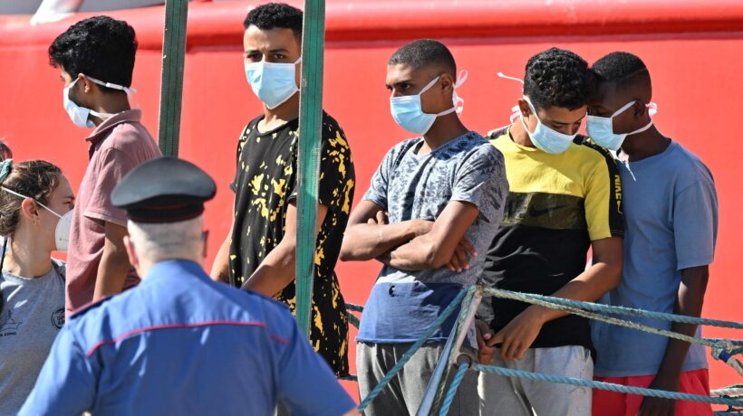 I vescovi vogliono più immigrati nei paesini