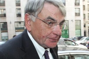 Uno scandalo che fa ribrezzo. E la politica ha colpe gravi