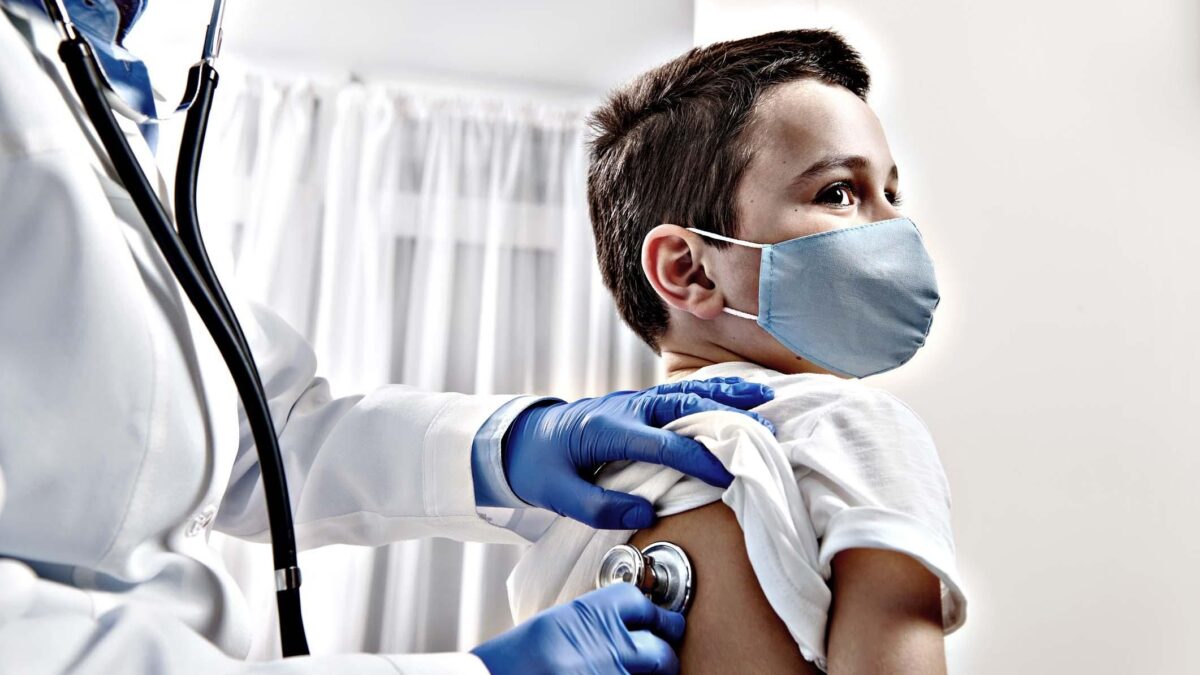 Effetti avversi di Ffp2 e lockdown: bimbi più esposti a virus e batteri