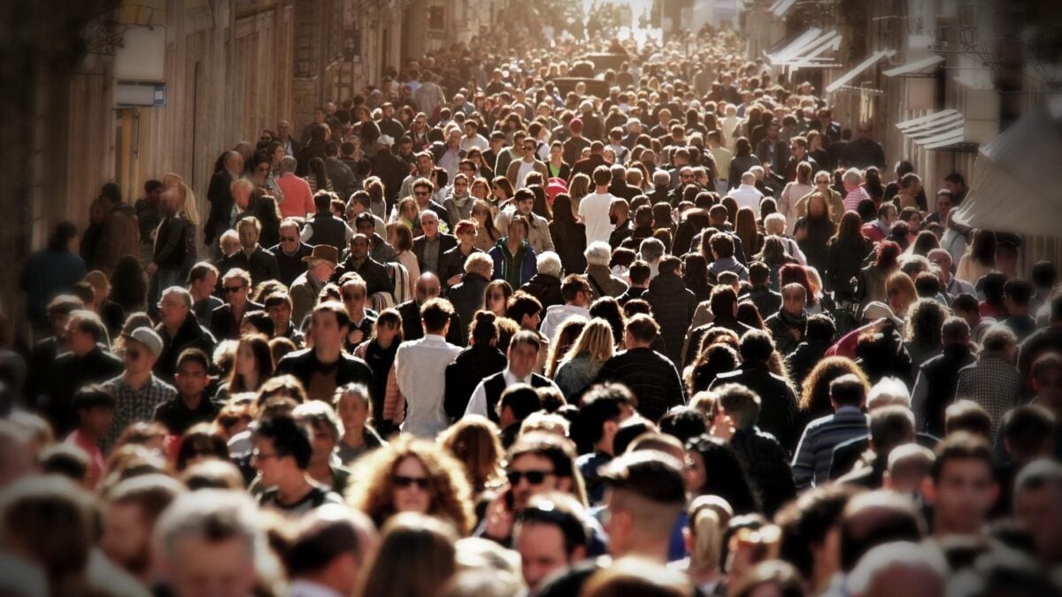 Dopo mesi senza restrizioni, Covid innocuo