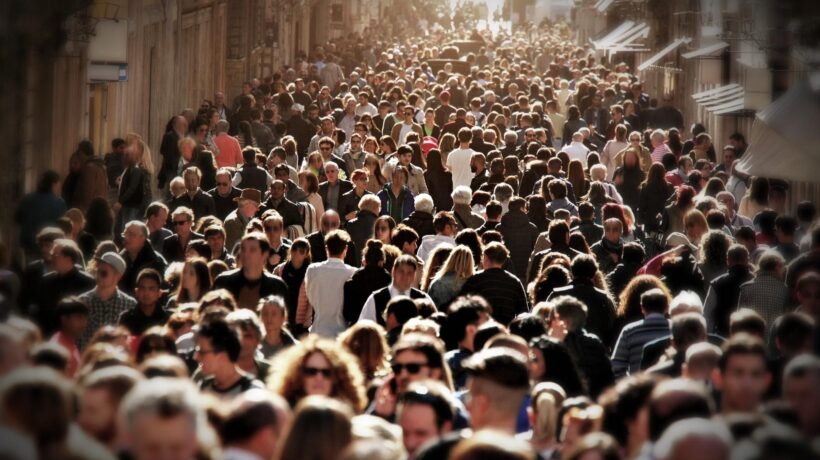Dopo mesi senza restrizioni, Covid innocuo