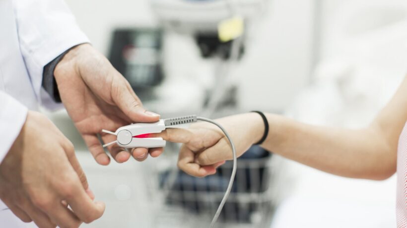 Più contagi tra i bimbi immunizzati. E finiscono più spesso in intensiva