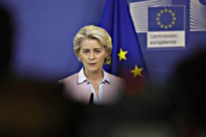 Pronto il piano von der Leyen. Razionamenti obbligati, tasse e tetti a prezzi e ricavi