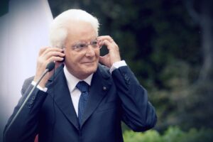 Mattarella aizza la retorica del sacrificio