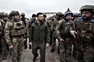 Kiev sguinzaglia i nazisti a caccia di traditori