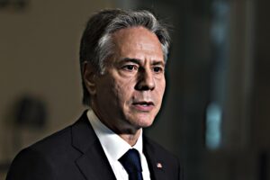 Mentre l’Europa piange e Putin sta a guardare gli Usa accettano il voto