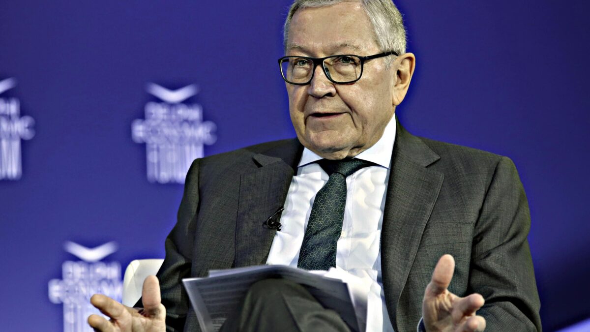Manovra ingabbiata dai vincoli europei. Pressioni per il Mes