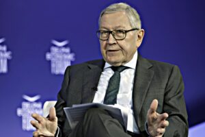 Manovra ingabbiata dai vincoli europei. Pressioni per il Mes