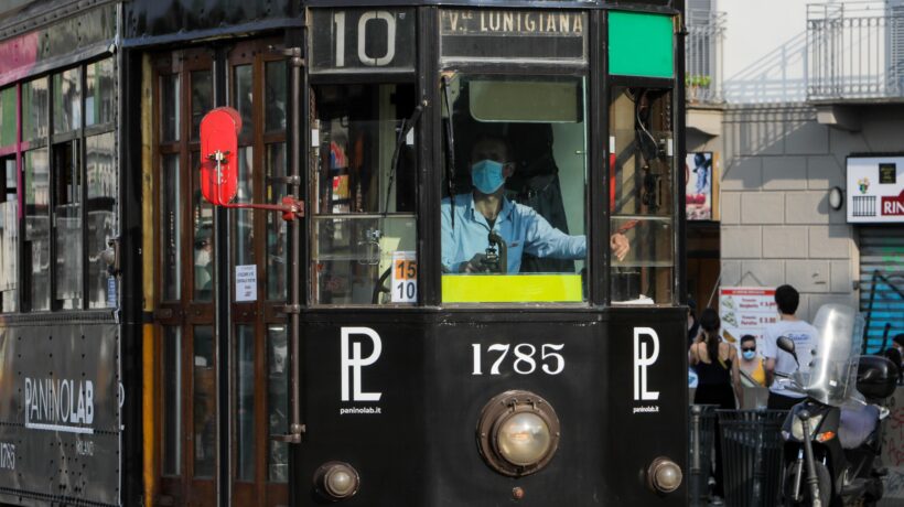 L’alternativa sono i mezzi pubblici. Ma hanno chiuso fuori i tranvieri