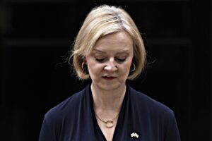 La Truss getta la spugna, ci riprova BoJo