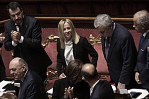 Meloni seppellisce Speranza sul virus e incassa un’apertura sulle riforme