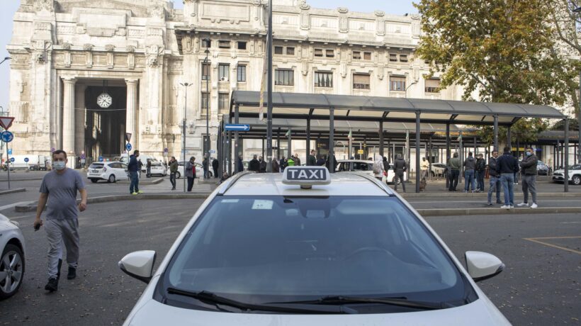 Taxi contro Sala: meno clienti e più rischi
