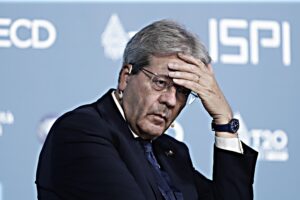 Gentiloni preso a sberle sul Sure