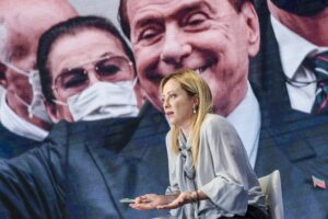 Il Cav ha fatto un favore a Giorgia