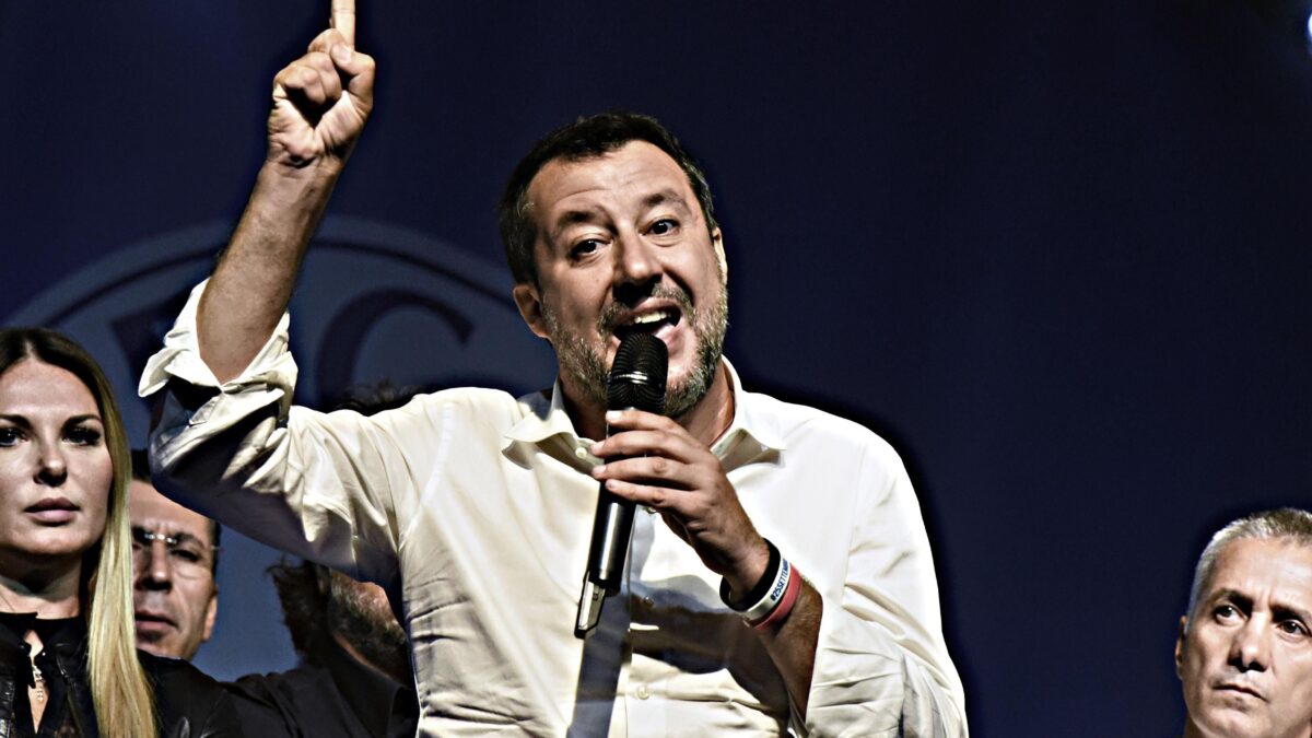 Salvini «prenota» il Viminale e chiede per il Carroccio altri cinque ministeri di peso