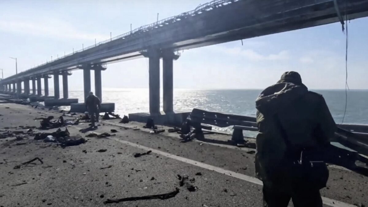 I guerrafondai da tastiera godono delle atrocità come in un videogioco