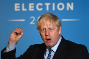 Johnson ritorna in patria ma sulla sua corsa trova il voltafaccia dei fedelissimi
