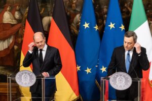 Nuove alleanze con Usa e Germania. Più spese militari per più autonomia