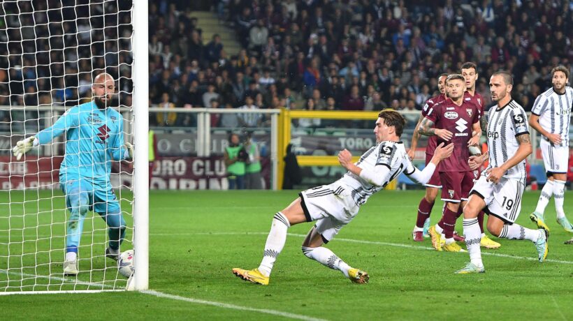 Vlahovic vince il derby con il Toro. Il resto della Juve è ancora in ritiro