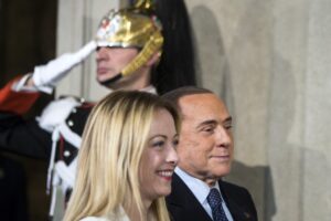Prove di tregua: oggi incontro Meloni-Cav