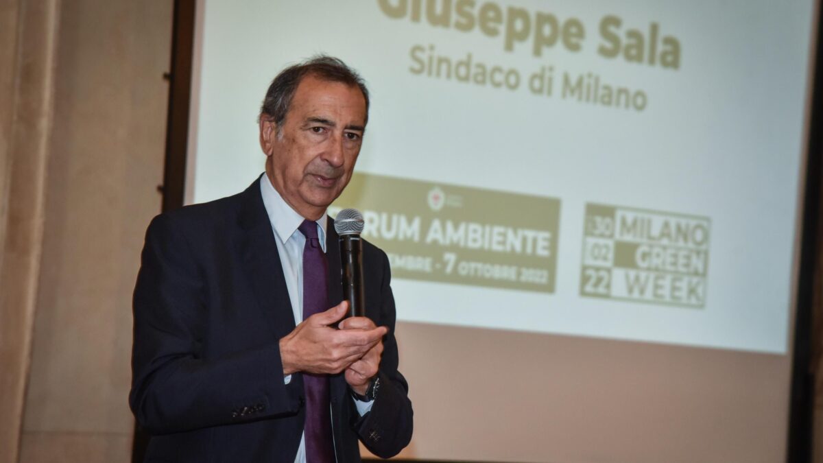 Beppe Sala crede di vivere a Gotham. I ricchi in centro, gli altri nascosti