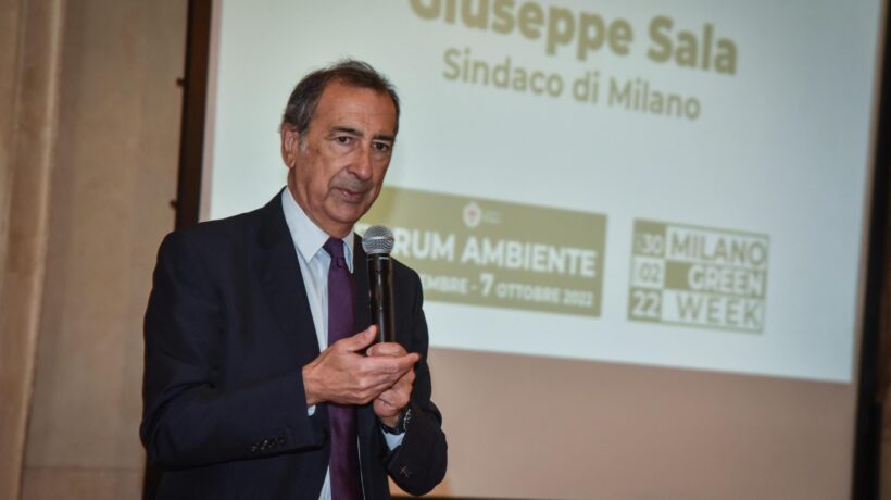 Beppe Sala crede di vivere a Gotham. I ricchi in centro, gli altri nascosti