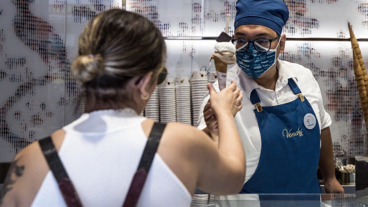 Rifiuta di indossare la Ffp2: dipendente della Coop cacciato per «giusta causa»