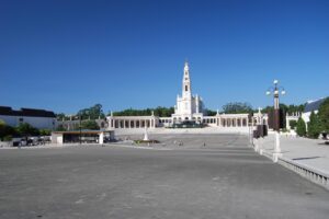 Effemeridi: dalla «Banda dei Quattro» al «Miracolo del sole» a Fatima