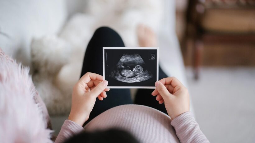 Per i cattolici la legge 194 è un bivio: rassegnarsi all’aborto o combatterlo