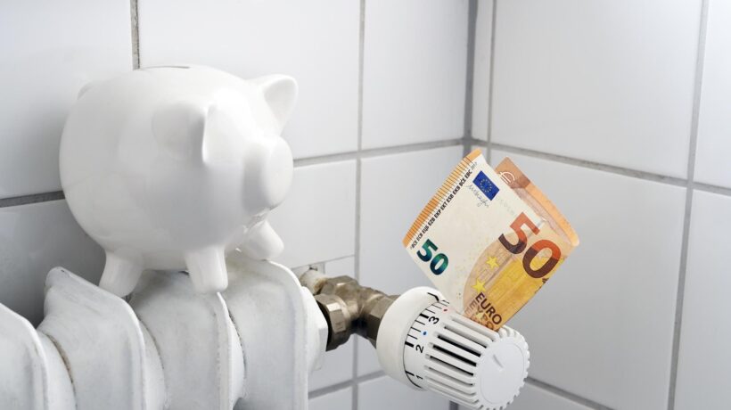Per darci la colpa del caro bollette ecco il rap sul risparmio energetico