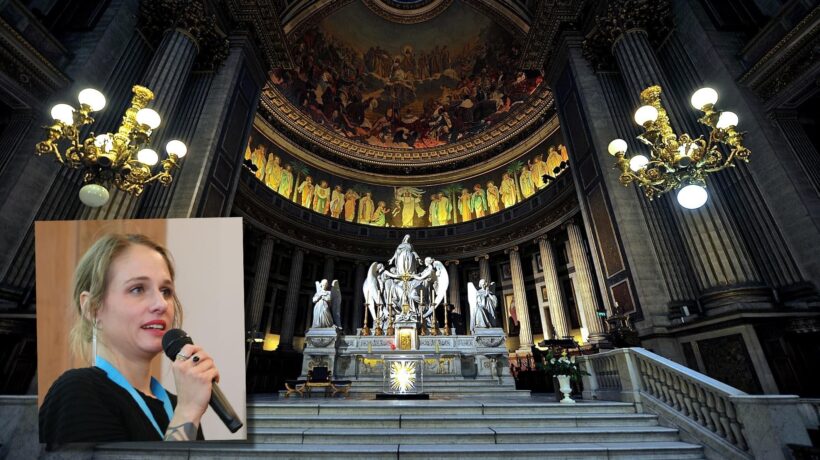 Urinò in chiesa mimando un aborto. L’Europa ora le dà quasi 10.000 euro