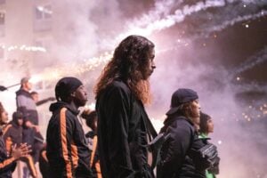 Gli unici eroi ammessi sono i teppisti delle banlieue ribelli
