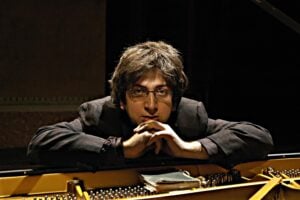 Ramin Bahrami: «Il mio Iran non ha bisogno di qualche ciocca di capelli. L’Europa difenda i suoi avi»