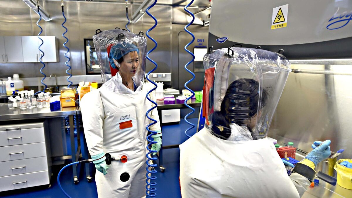 A Boston fanno gli stregoni col virus. Creata una variante mortale all’80%