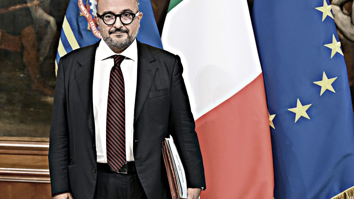 Gli intellò rosicano. Forza ministro: demolisca la Cappa